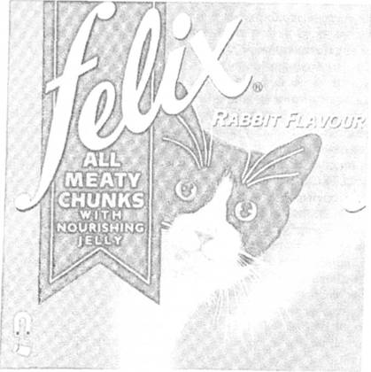 Ярлик котячої їжі "Фелікс", що нагадує споживачеві про чорно-білого кота з телевізійного рекламного ролика